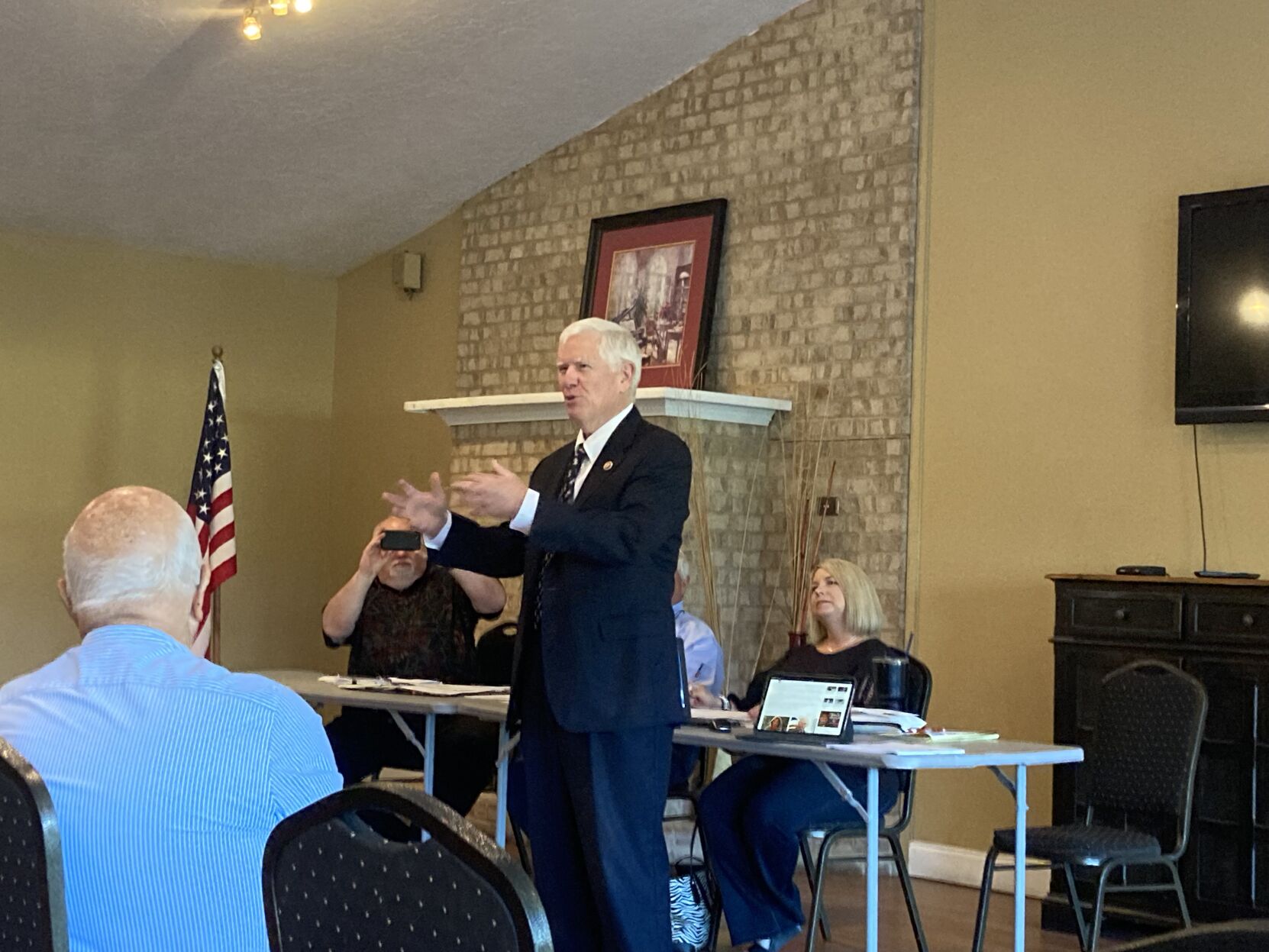 Mo Brooks at Saks Community Center